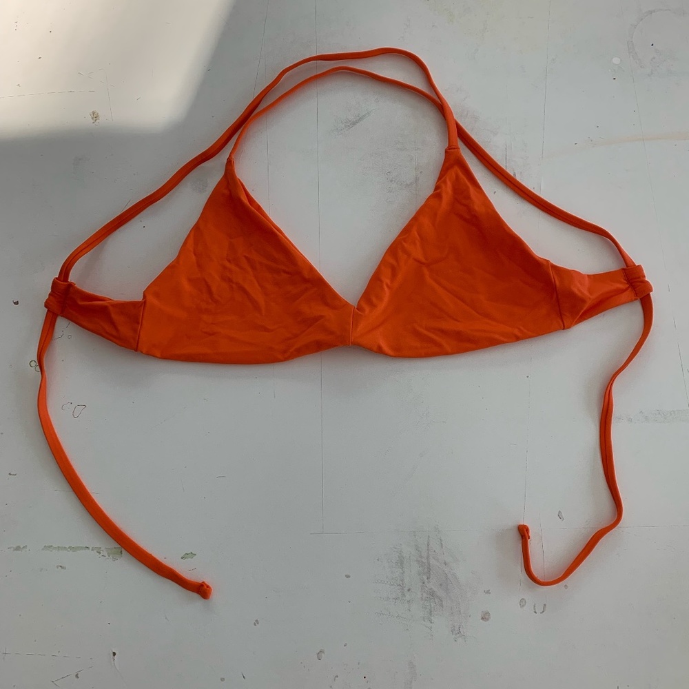 Girlfriend Collective bikini top in "Koi" - small